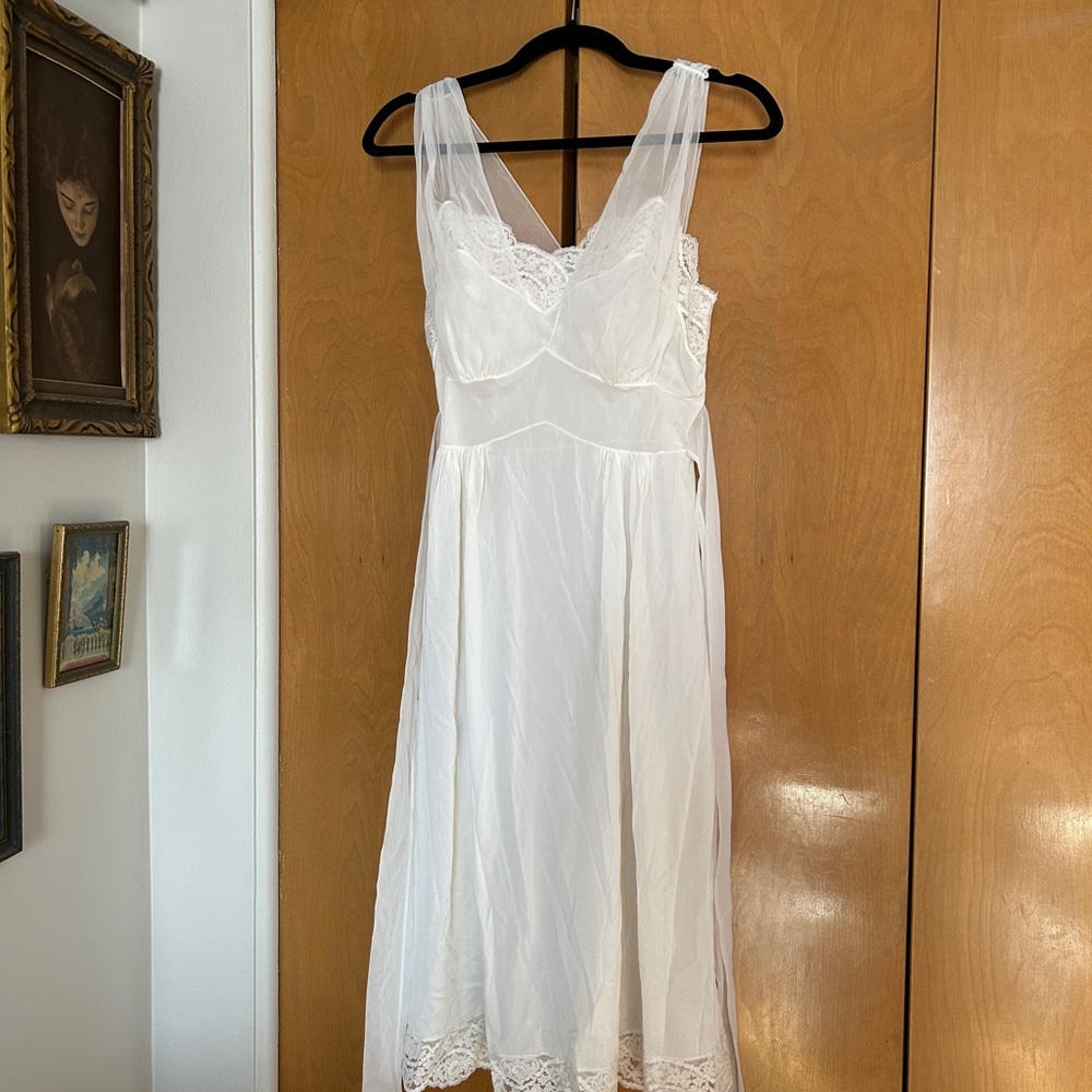 Vintage Siren White Munsingwear Nightgown